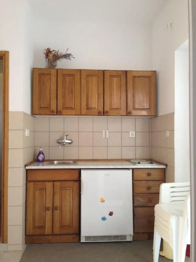 Happy 2Bedroom Apartments Gornji Karin Croatia