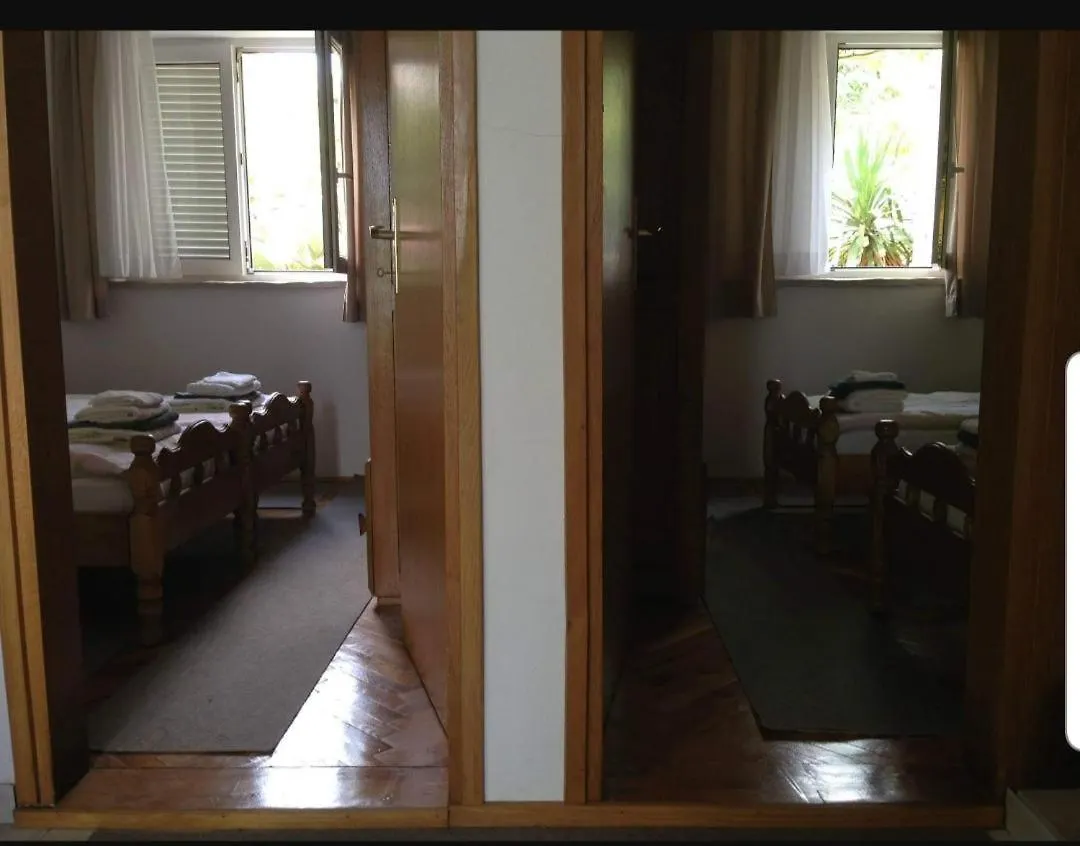 Happy 2Bedroom Apartments Gornji Karin